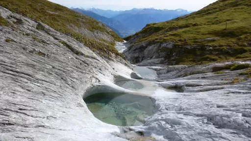 Tour-Bild Gletschermühlen (Alp Mora)